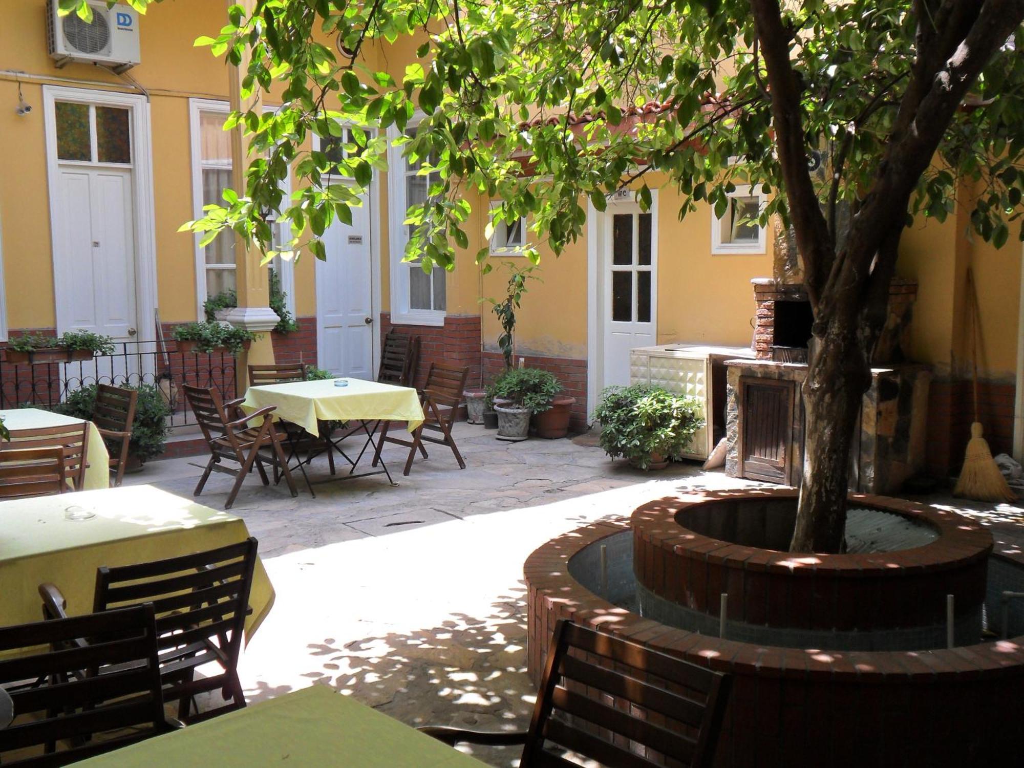 Antikhan Hotel Izmir Bagian luar foto