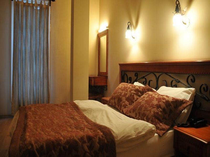 Antikhan Hotel Izmir Bagian luar foto